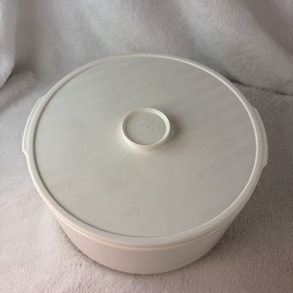 Vintage Aladdin Tempreserve White Insulated Round Server Bowl Model ISB64 2L USA